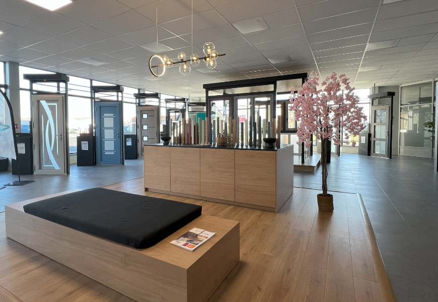 local-cabinet-architecte-interieur-riorges-loire-42-avr-showroom